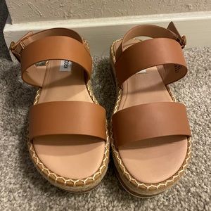 NWOT Steve Madden Platform Sandals